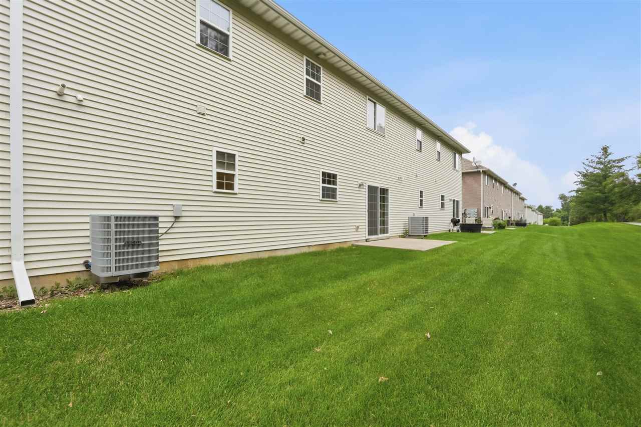 1694 Burr Drive North Liberty IA 52317