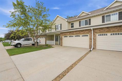 1694 Burr Drive North Liberty IA 52317