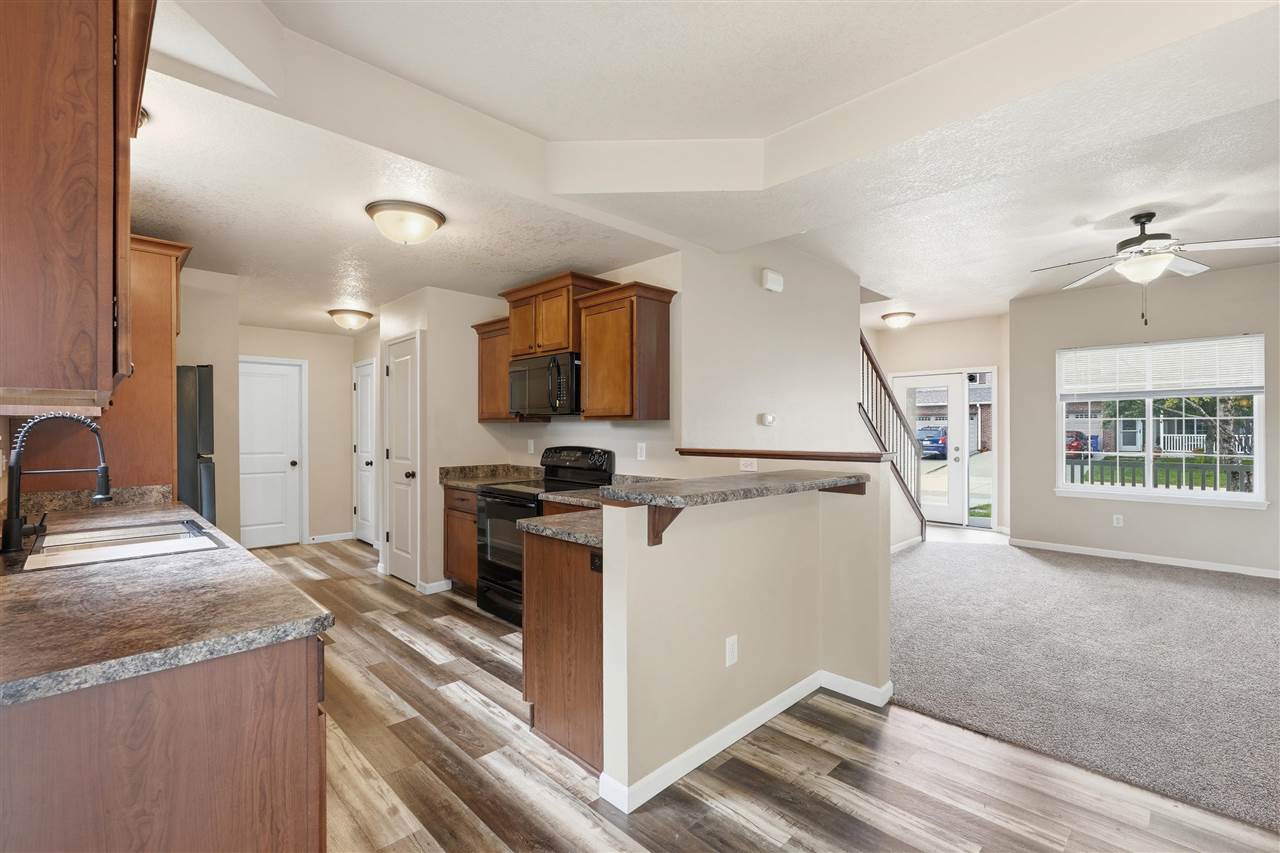 1694 Burr Drive North Liberty IA 52317