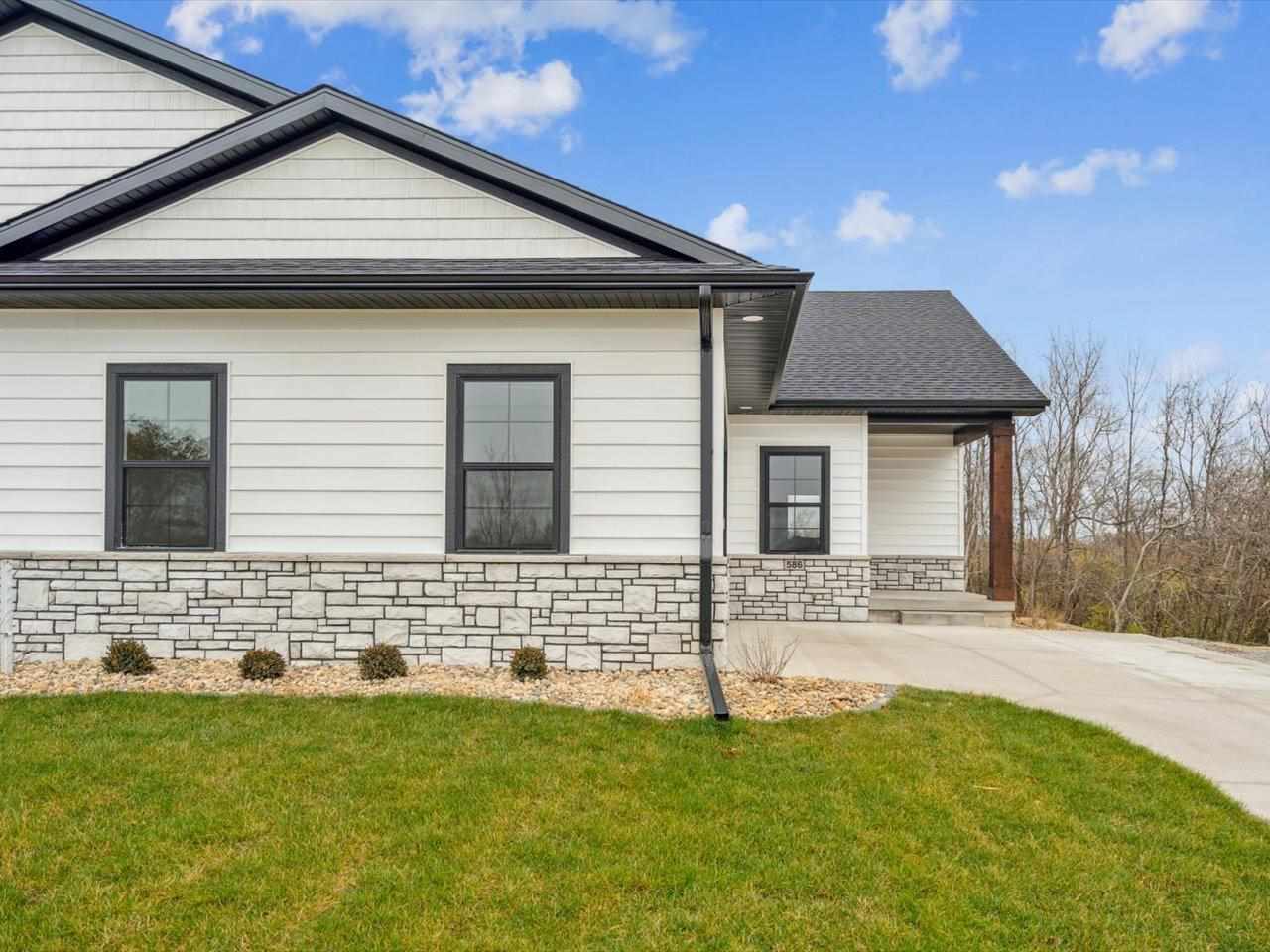 586 Maclan Circle Iowa City IA 52246