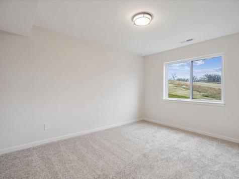 586 Maclan Circle Iowa City IA 52246