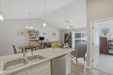 604 Riley Lane West Branch IA 52358