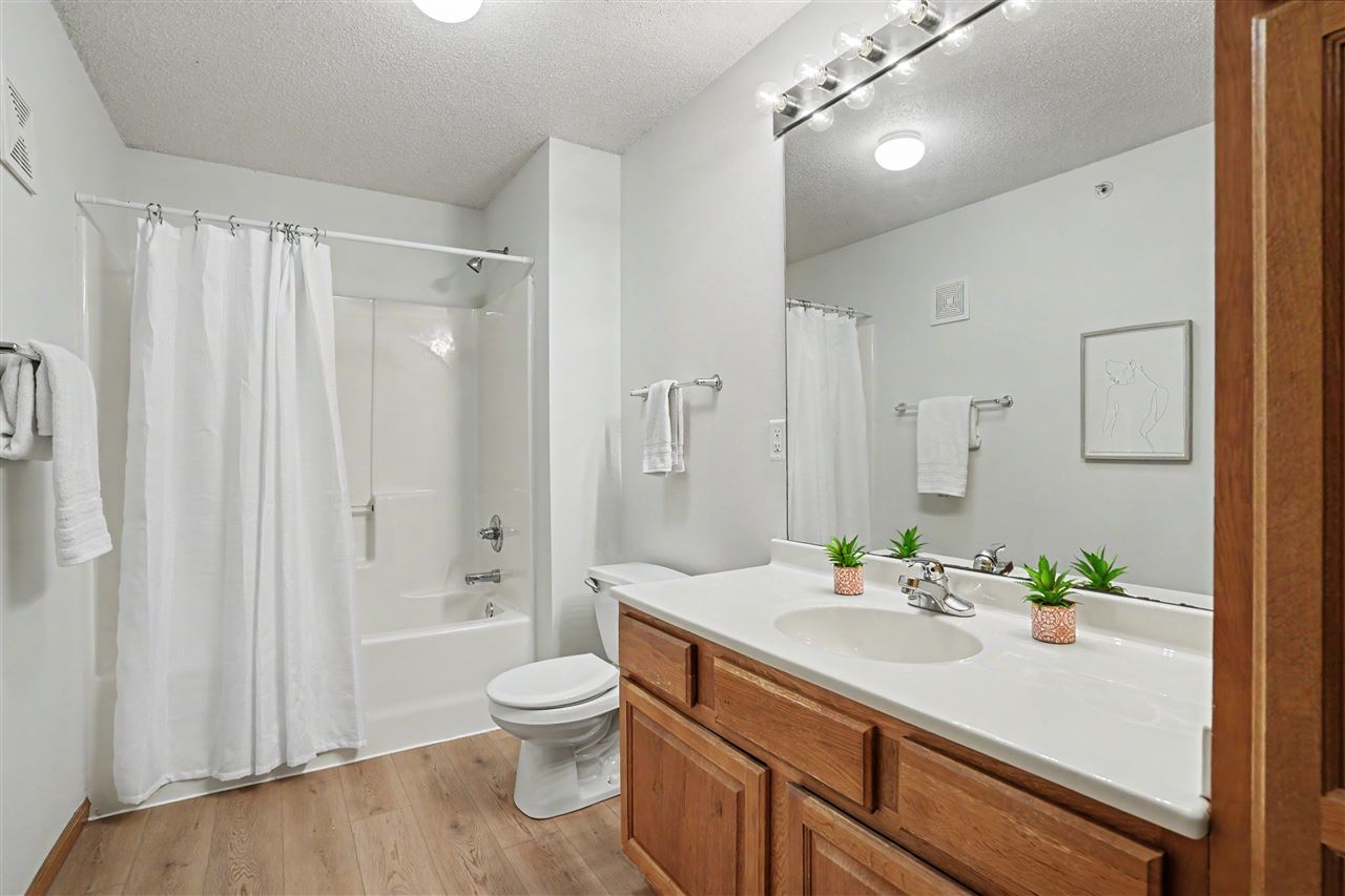 80 Circle Drive North Liberty IA 52317