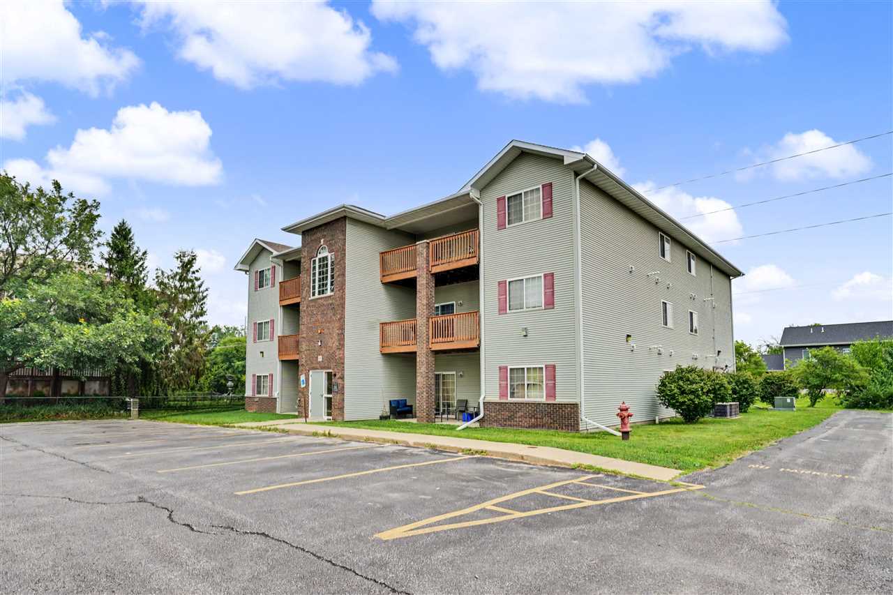 80 Circle Drive North Liberty IA 52317