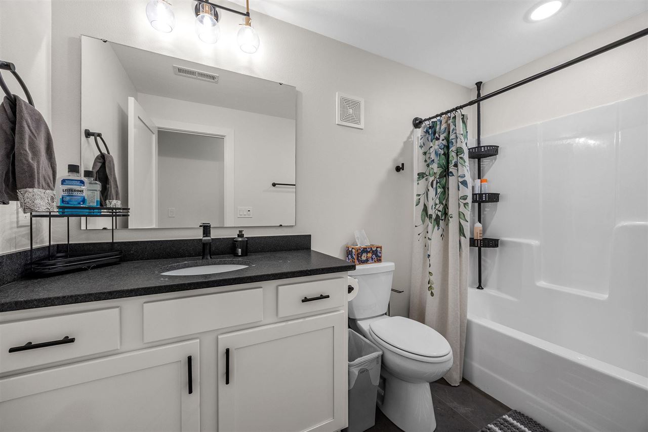 2886 Crimson Lane Coralville IA 52241