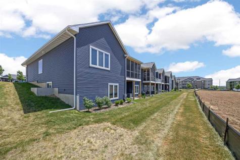 2886 Crimson Lane Coralville IA 52241