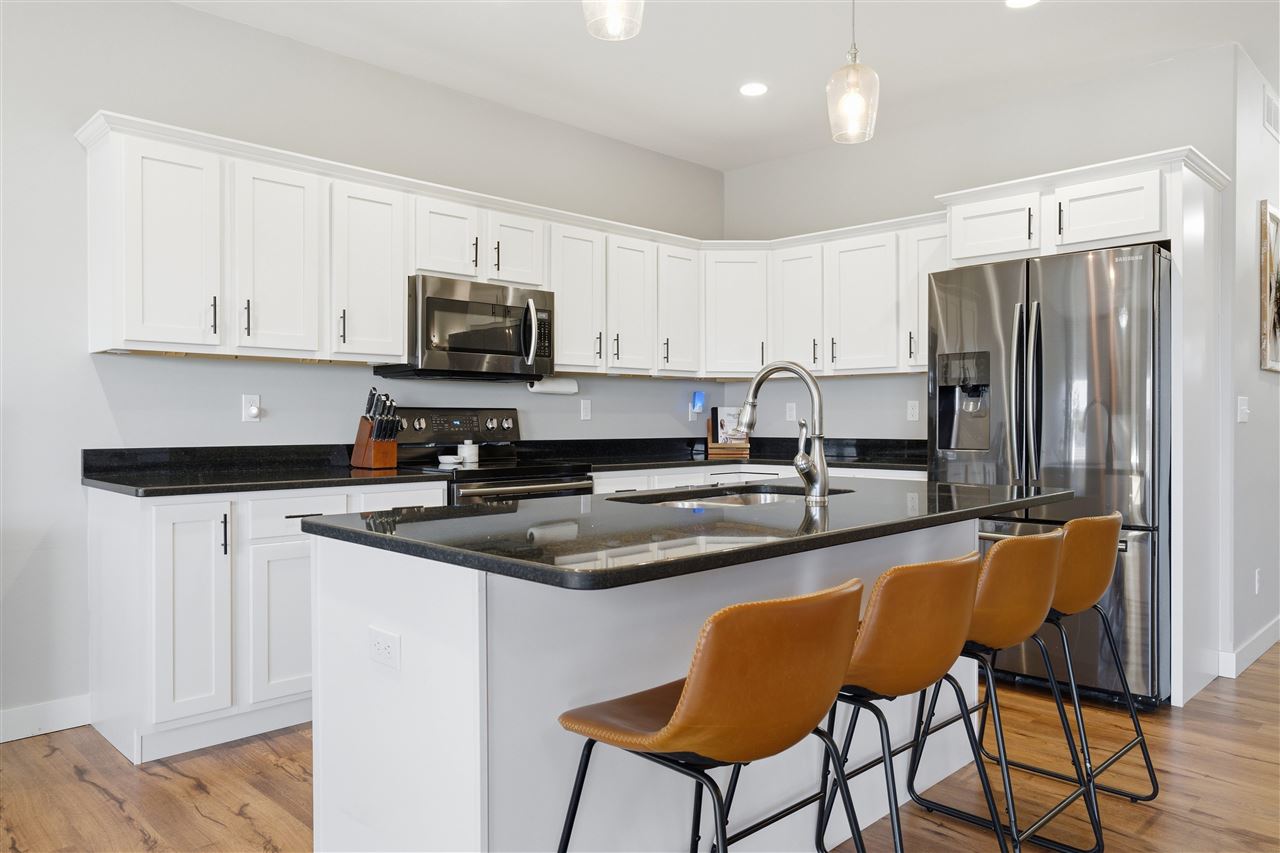 320 Amy Street Swisher IA 52338-9479