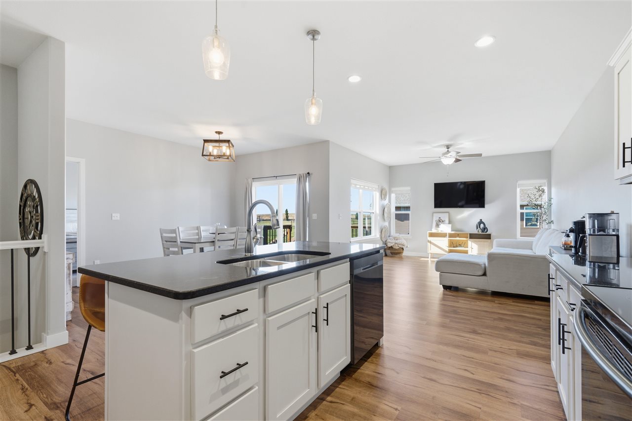 320 Amy Street Swisher IA 52338-9479