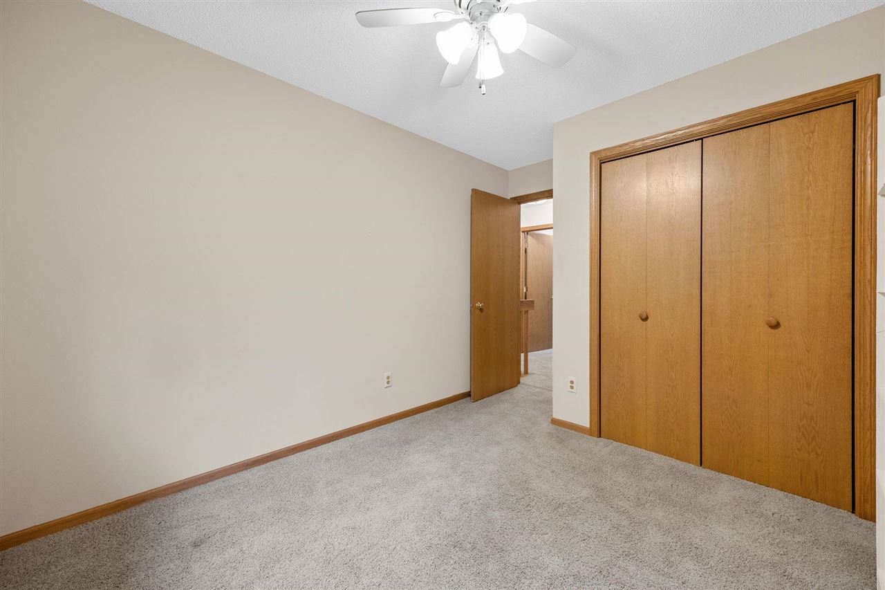 909 Dover Street Iowa City IA 52245