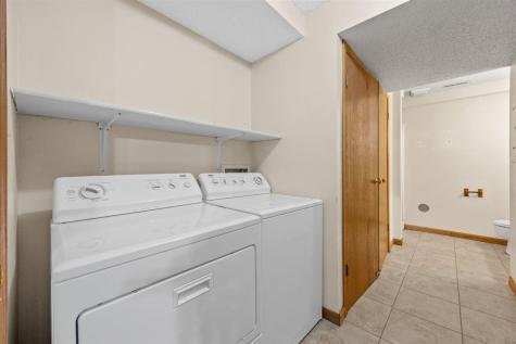909 Dover Street Iowa City IA 52245