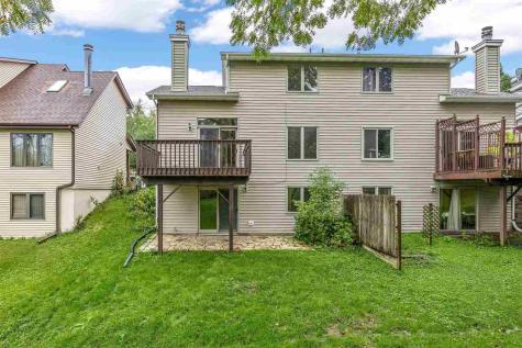 909 Dover Street Iowa City IA 52245