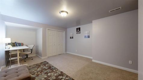 285 Huntington Drive Iowa City IA 52245