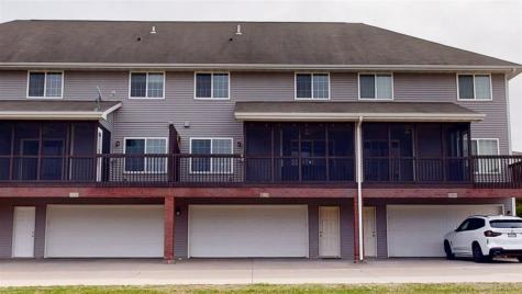 285 Huntington Drive Iowa City IA 52245