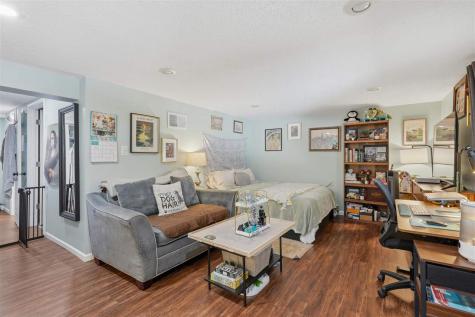 437 Peterson Street Iowa City IA 52245