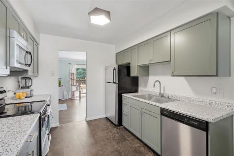 437 Peterson Street Iowa City IA 52245