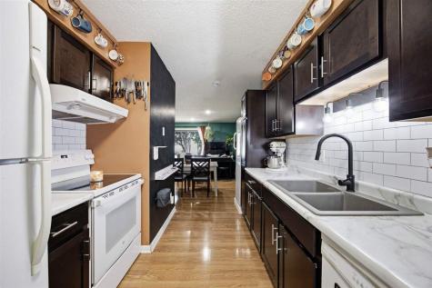 410 Hawaii Court Iowa City IA 52246