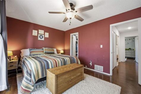 410 Hawaii Court Iowa City IA 52246