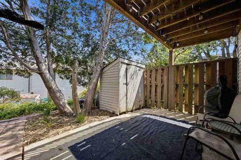 410 Hawaii Court Iowa City IA 52246