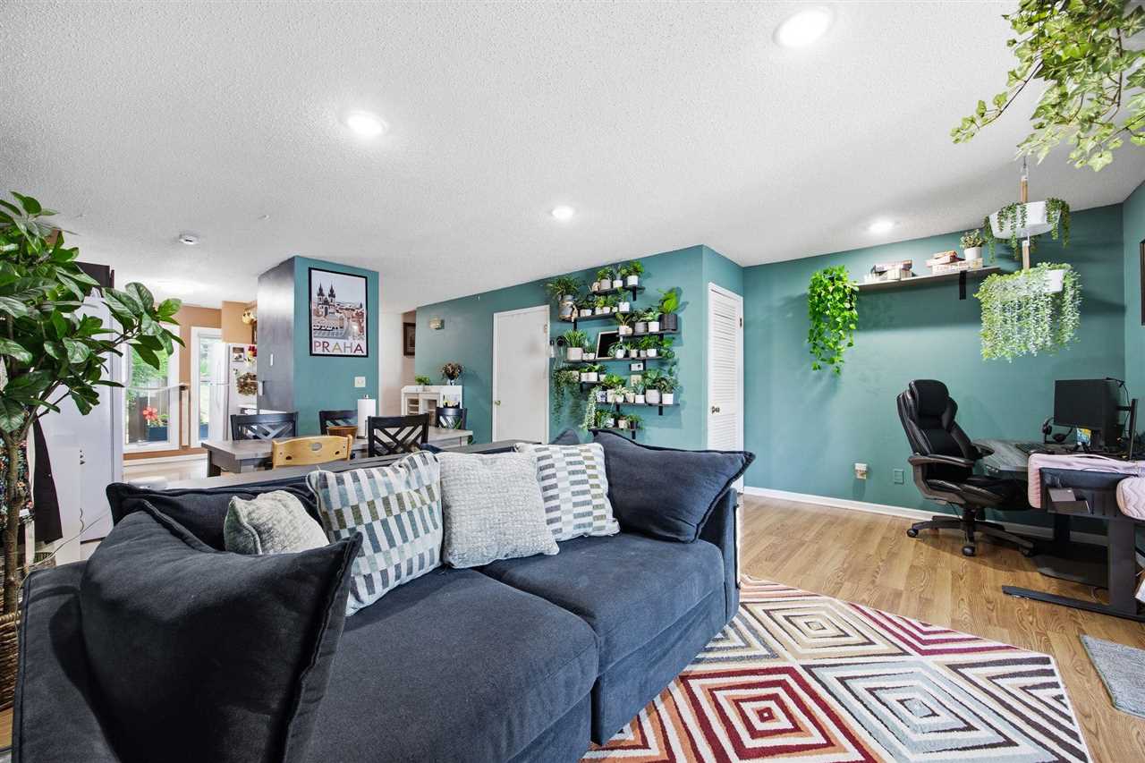 410 Hawaii Court Iowa City IA 52246