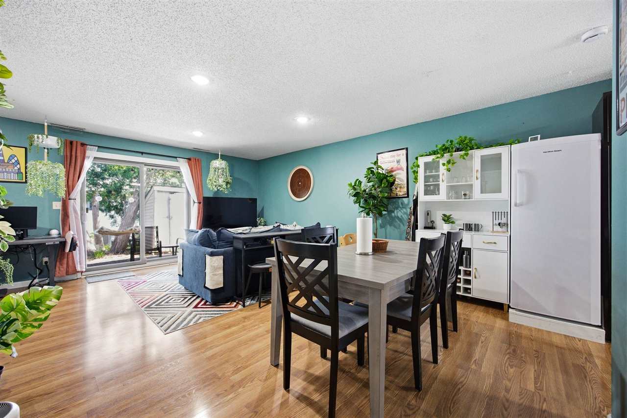 410 Hawaii Court Iowa City IA 52246