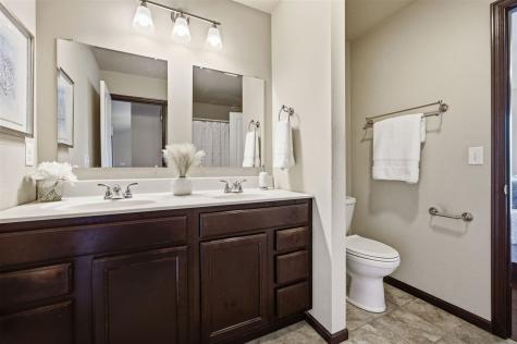 306 Piper Lane Solon IA 52333