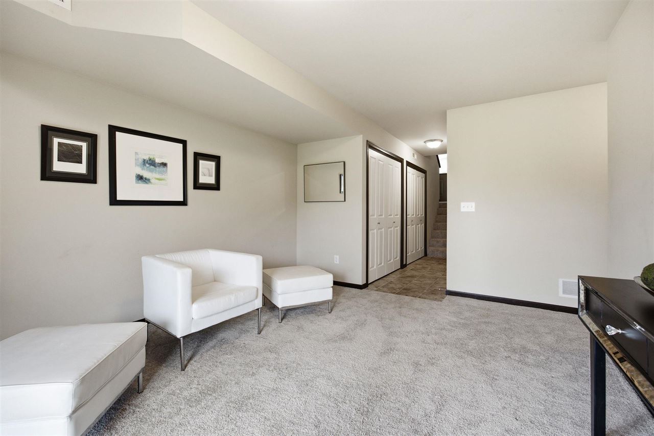 306 Piper Lane Solon IA 52333