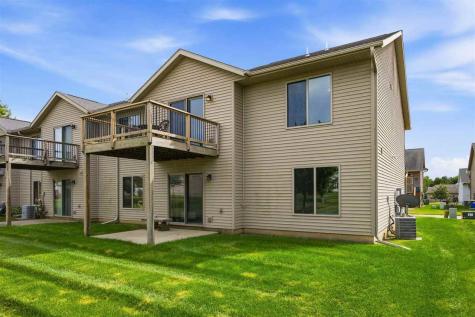 306 Piper Lane Solon IA 52333