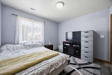 405 W Zeller Street North Liberty IA 52317