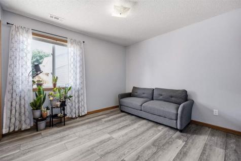 405 W Zeller Street North Liberty IA 52317