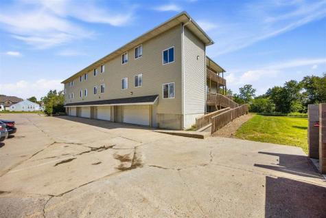 405 W Zeller Street North Liberty IA 52317