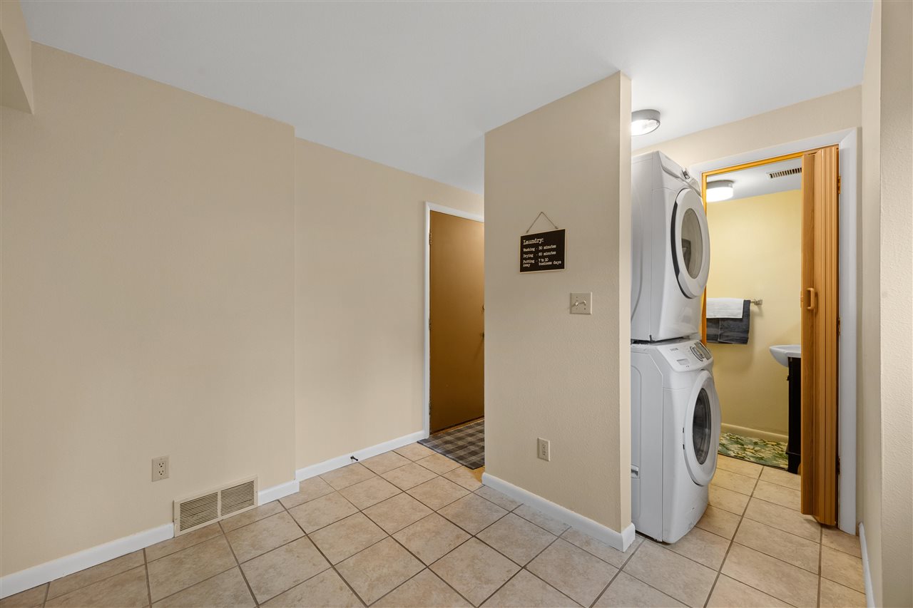1152 Cambria Court Iowa City IA 52246