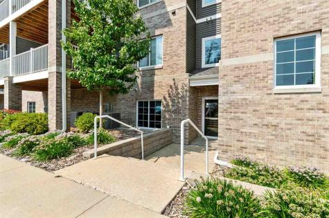 2863 Spring Rose Circle Coralville IA 52241