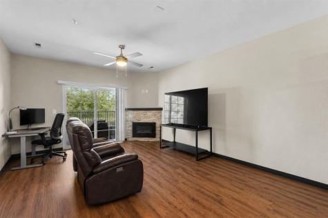 2863 Spring Rose Circle Coralville IA 52241