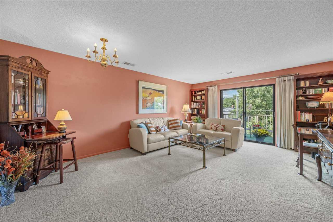 2135 1st Avenue SE Cedar Rapids IA 52403