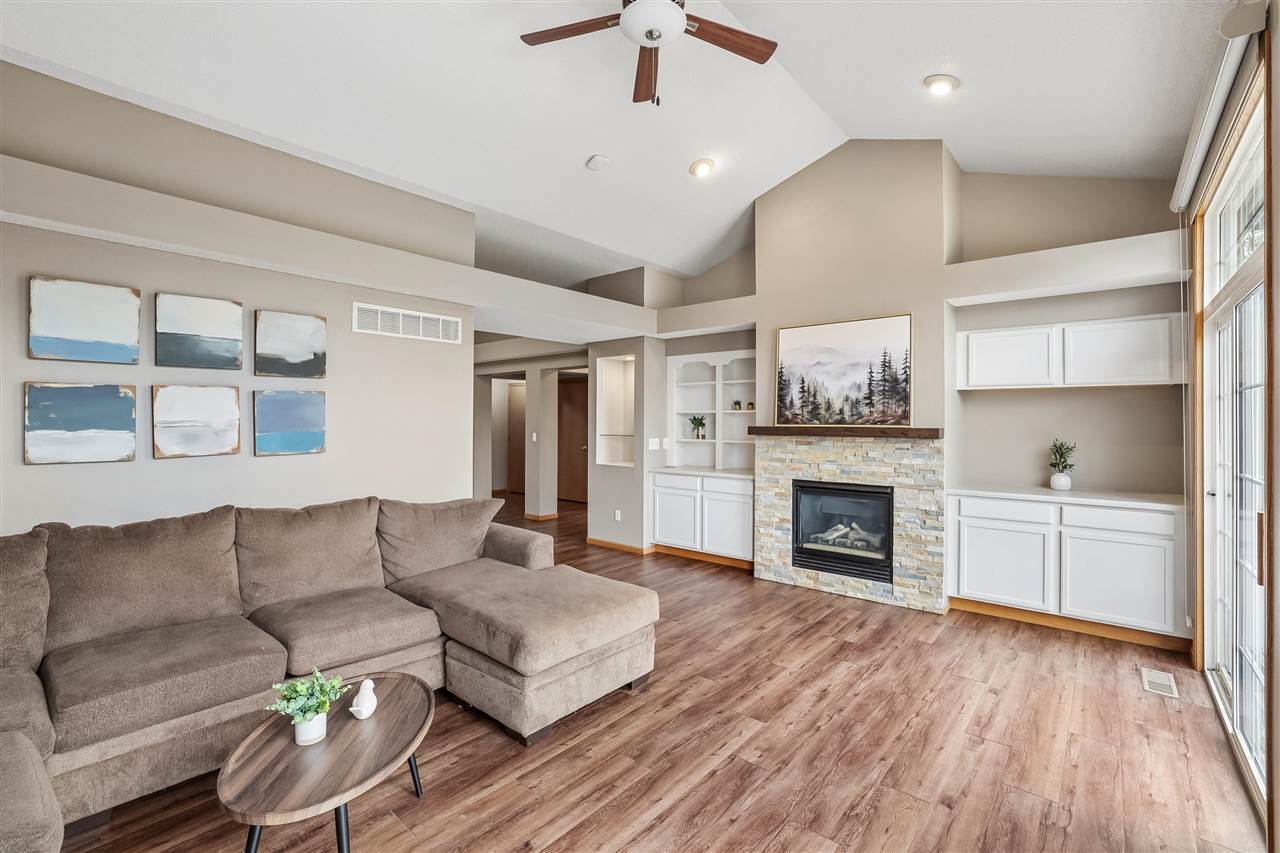 1506 Ranier Drive Iowa City IA 52246
