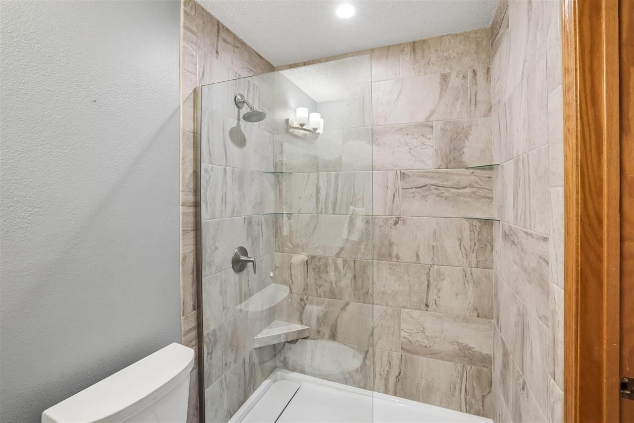 1506 Ranier Drive Iowa City IA 52246