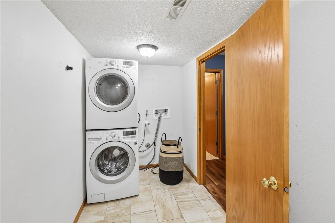 1506 Ranier Drive Iowa City IA 52246