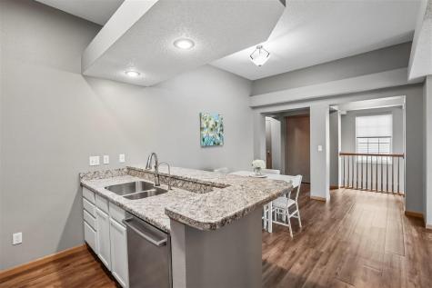 1506 Ranier Drive Iowa City IA 52246
