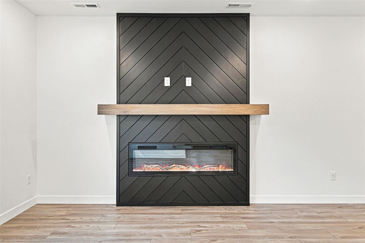 787 Charismatic Lane Iowa City IA 52240