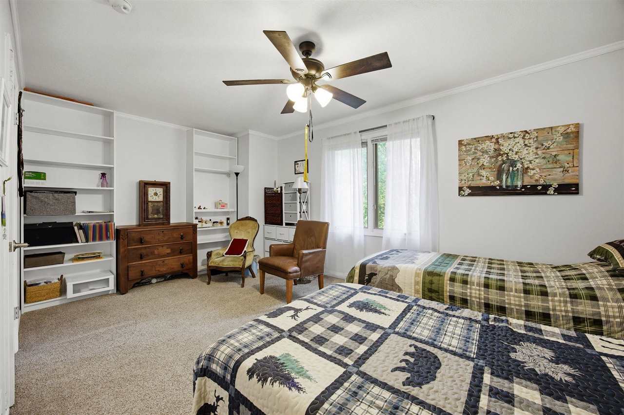 406 Hawaii Court Iowa City IA 52246