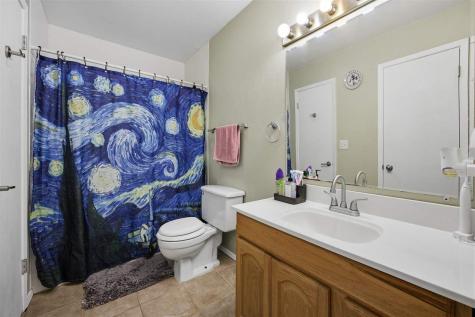 406 Hawaii Court Iowa City IA 52246