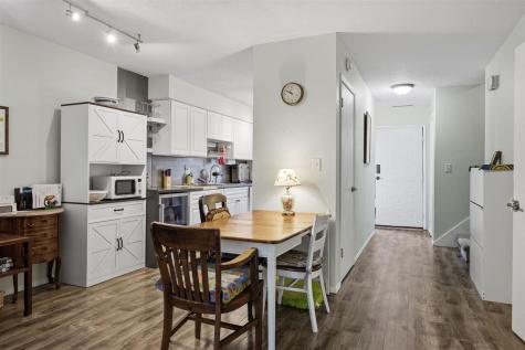 406 Hawaii Court Iowa City IA 52246
