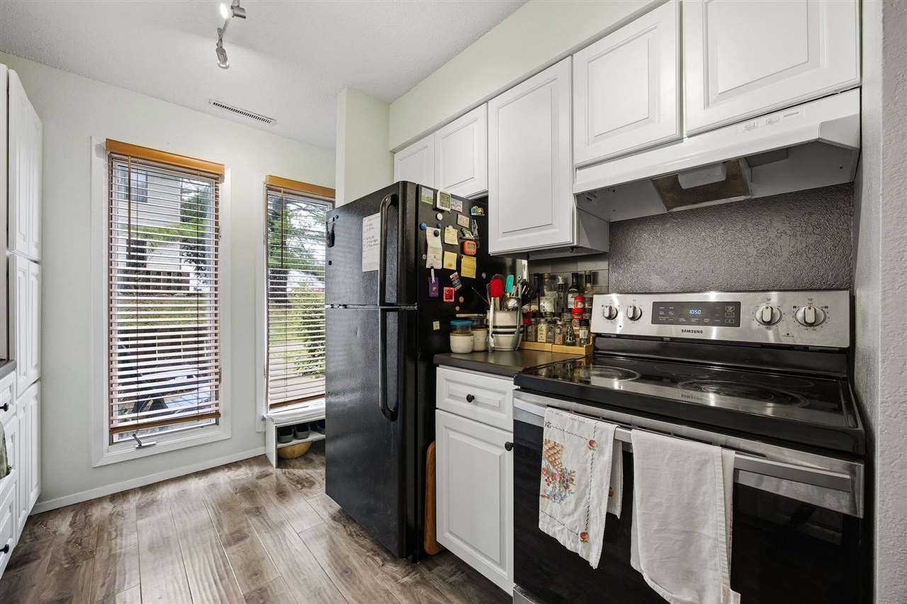 406 Hawaii Court Iowa City IA 52246