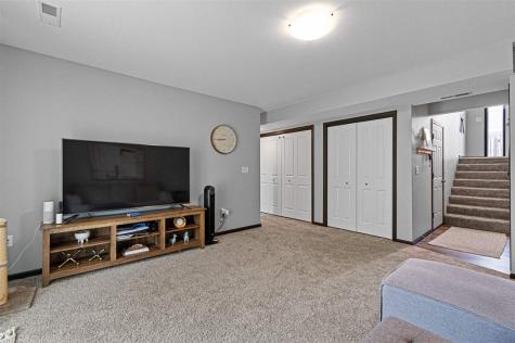 347 Cypress Court Solon IA 52333