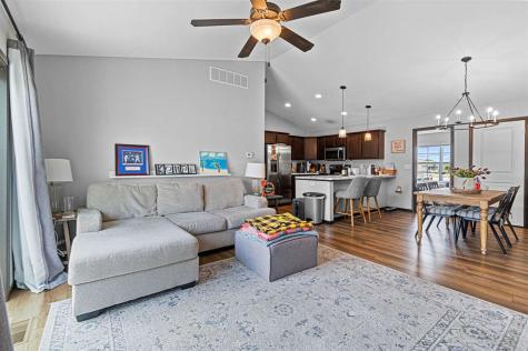 347 Cypress Court Solon IA 52333