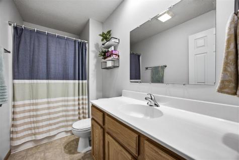 1410 Gentry Lane North Liberty IA 52317