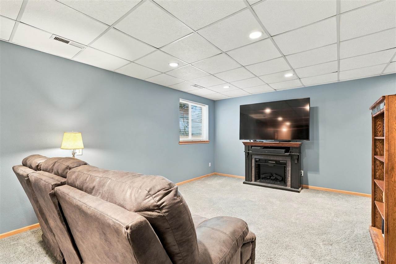 548 Sicily Court North Liberty IA 52317