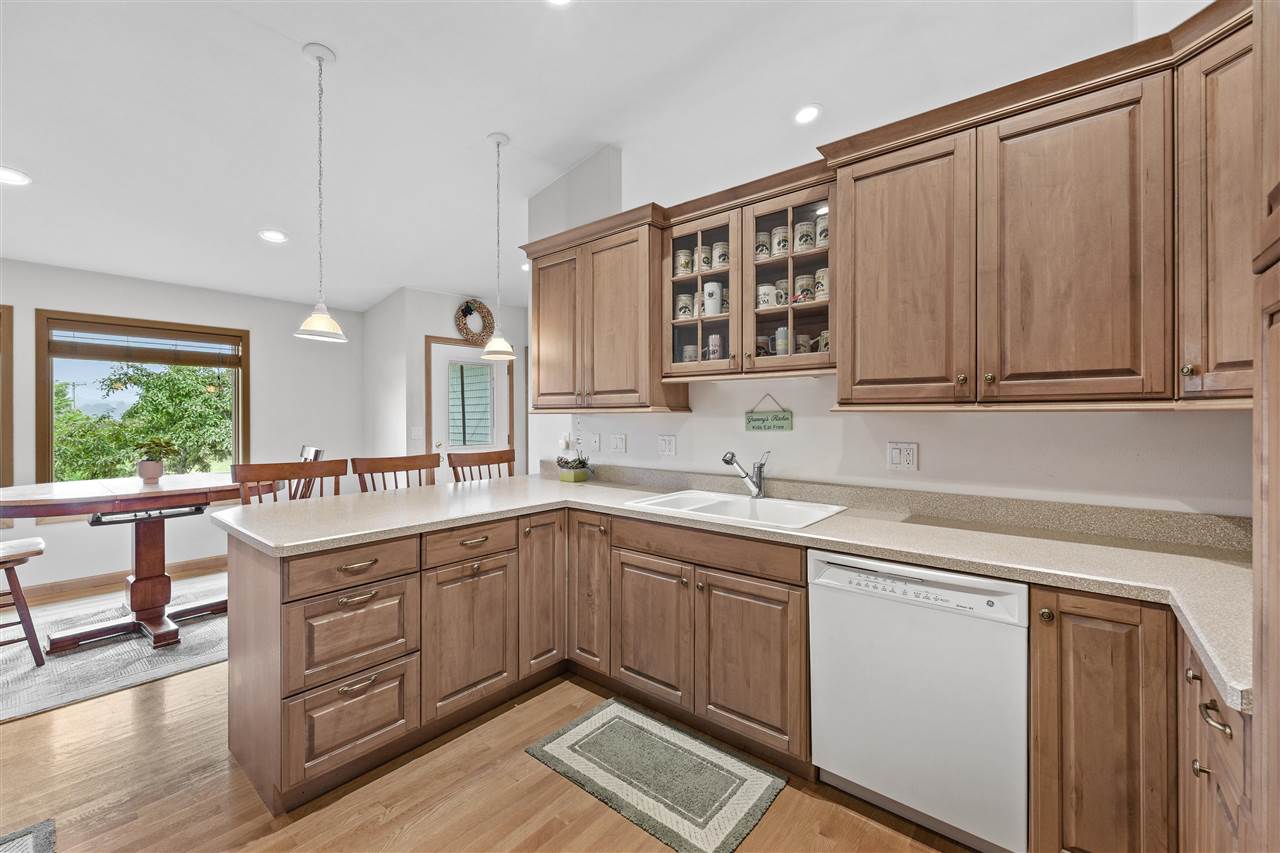 664 J Avenue NE Cedar Rapids IA 52402