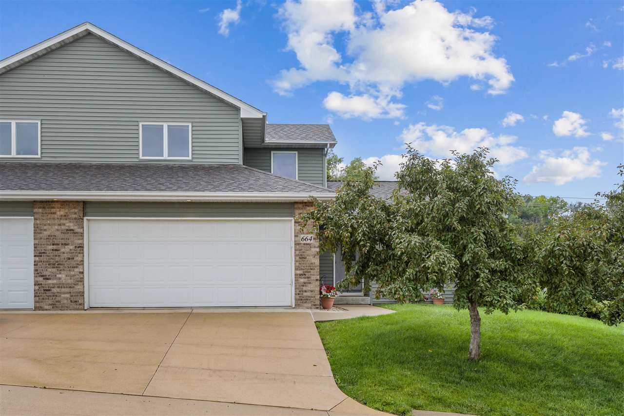 664 J Avenue NE Cedar Rapids IA 52402