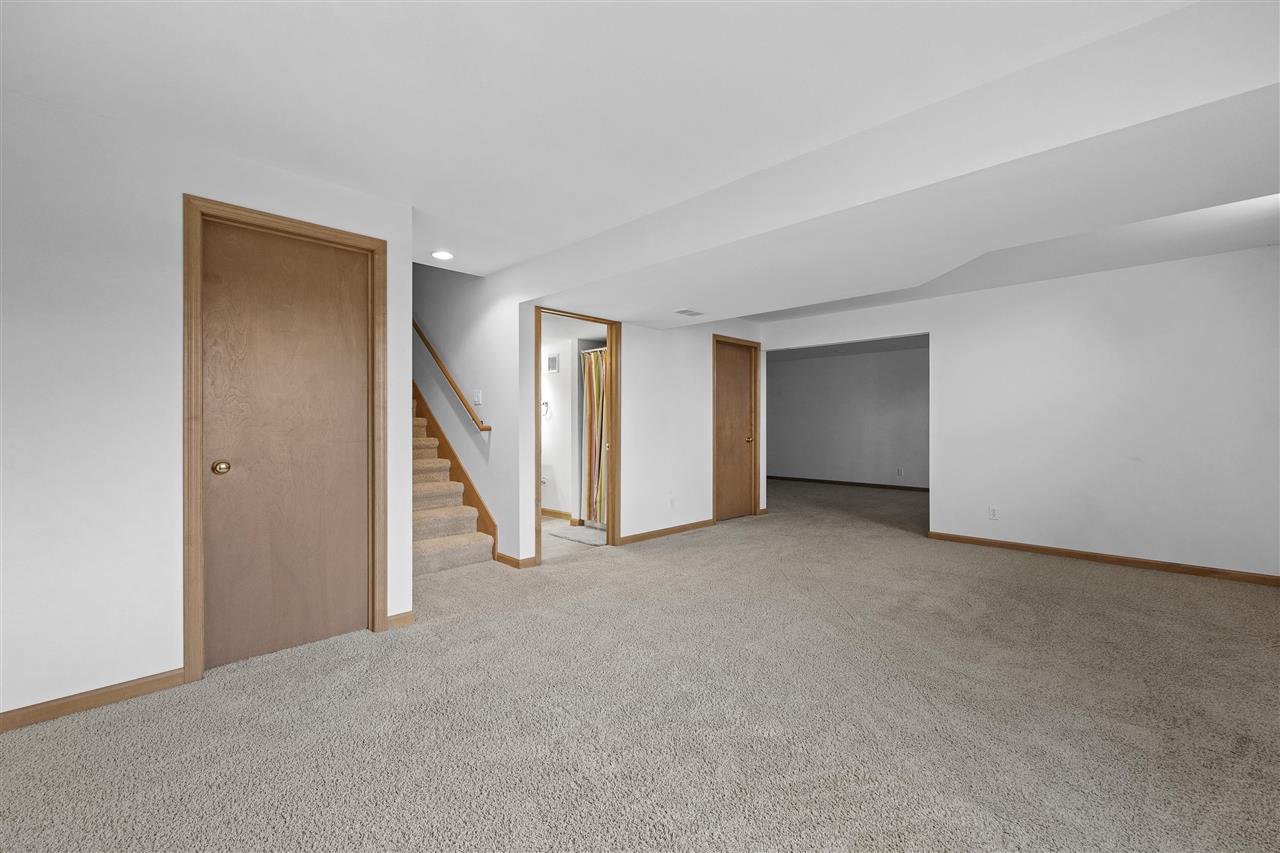 664 J Avenue NE Cedar Rapids IA 52402